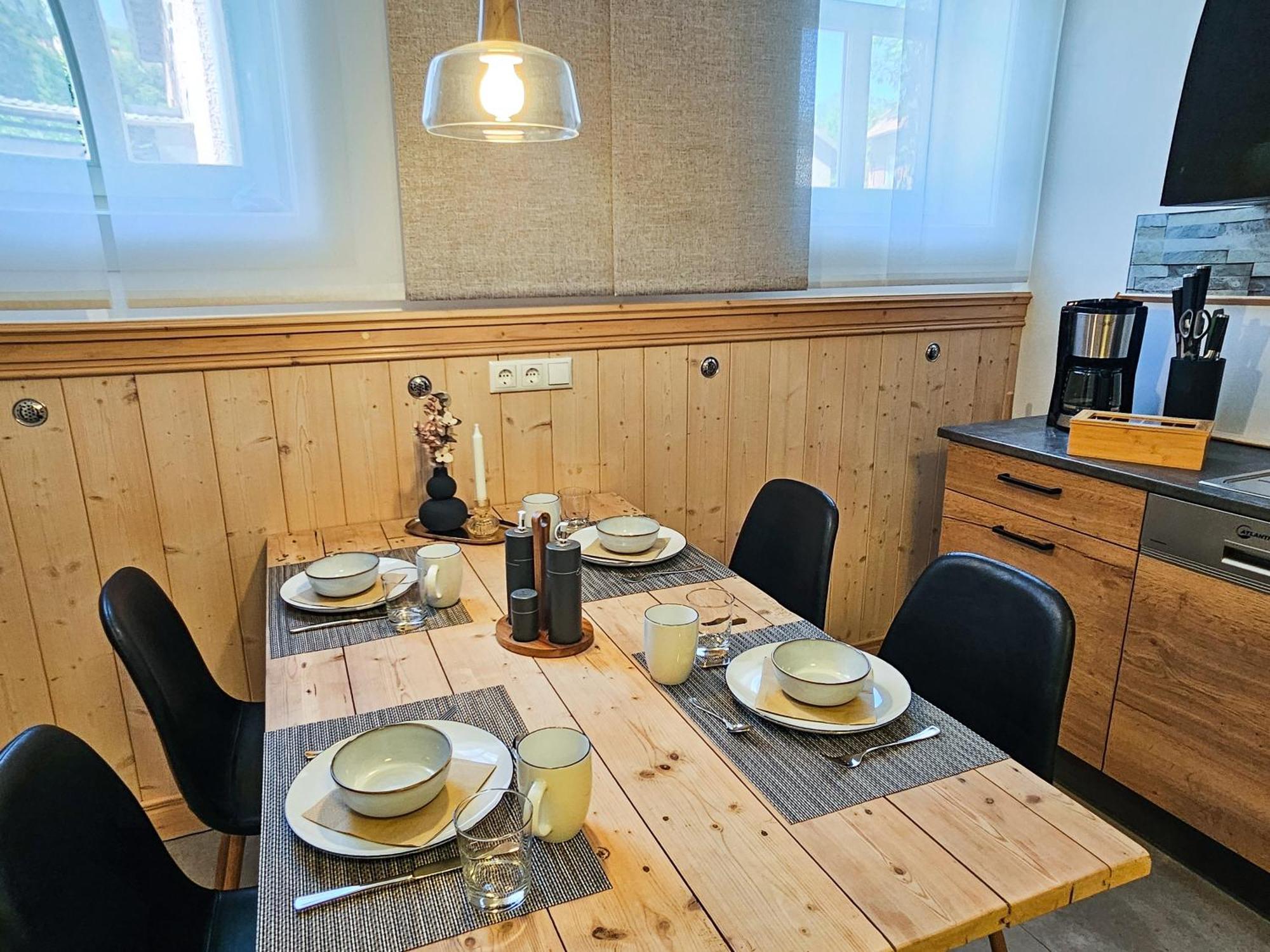 Micasa Rooms - Altbauflair Im Denkmal, Parken, Nahe Messe - Ega - Mdr Erfurt Esterno foto